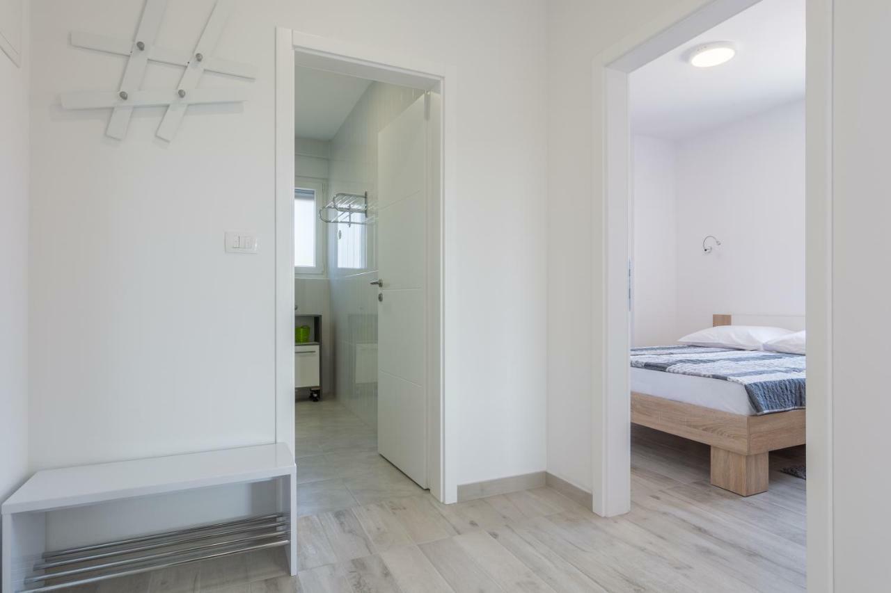 Апартаменти Apartmanska Kuca Luna Бибинє Екстер'єр фото
